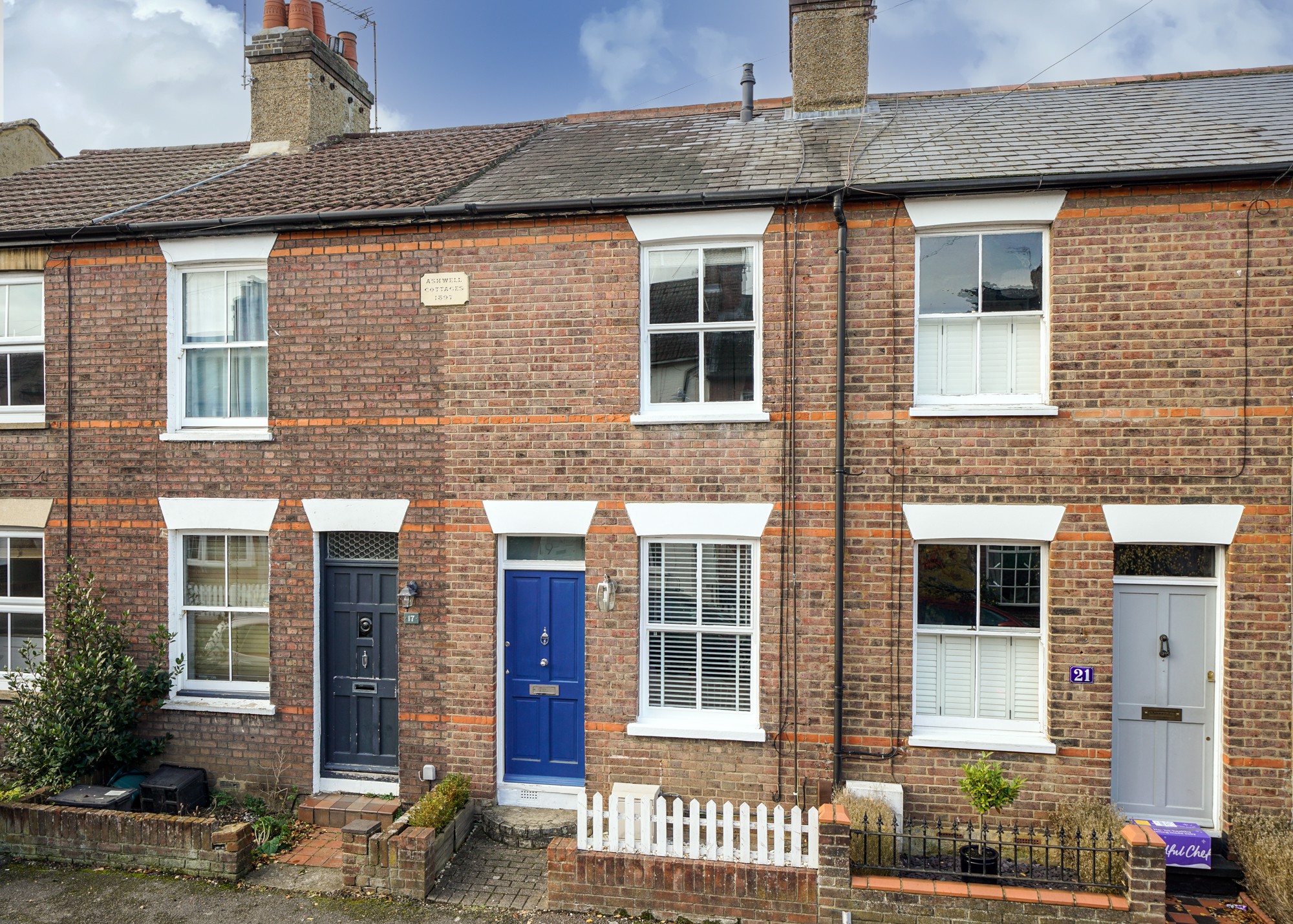 Upper Heath Road, St. Albans Louise Saunders